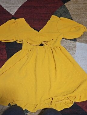 Woman'sYellow Short Sleeve Cutout Dress